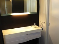 こだわりの照明とモノトーン